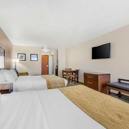 Comfort Inn & Suites Mitchell I-90 Εξωτερικό φωτογραφία