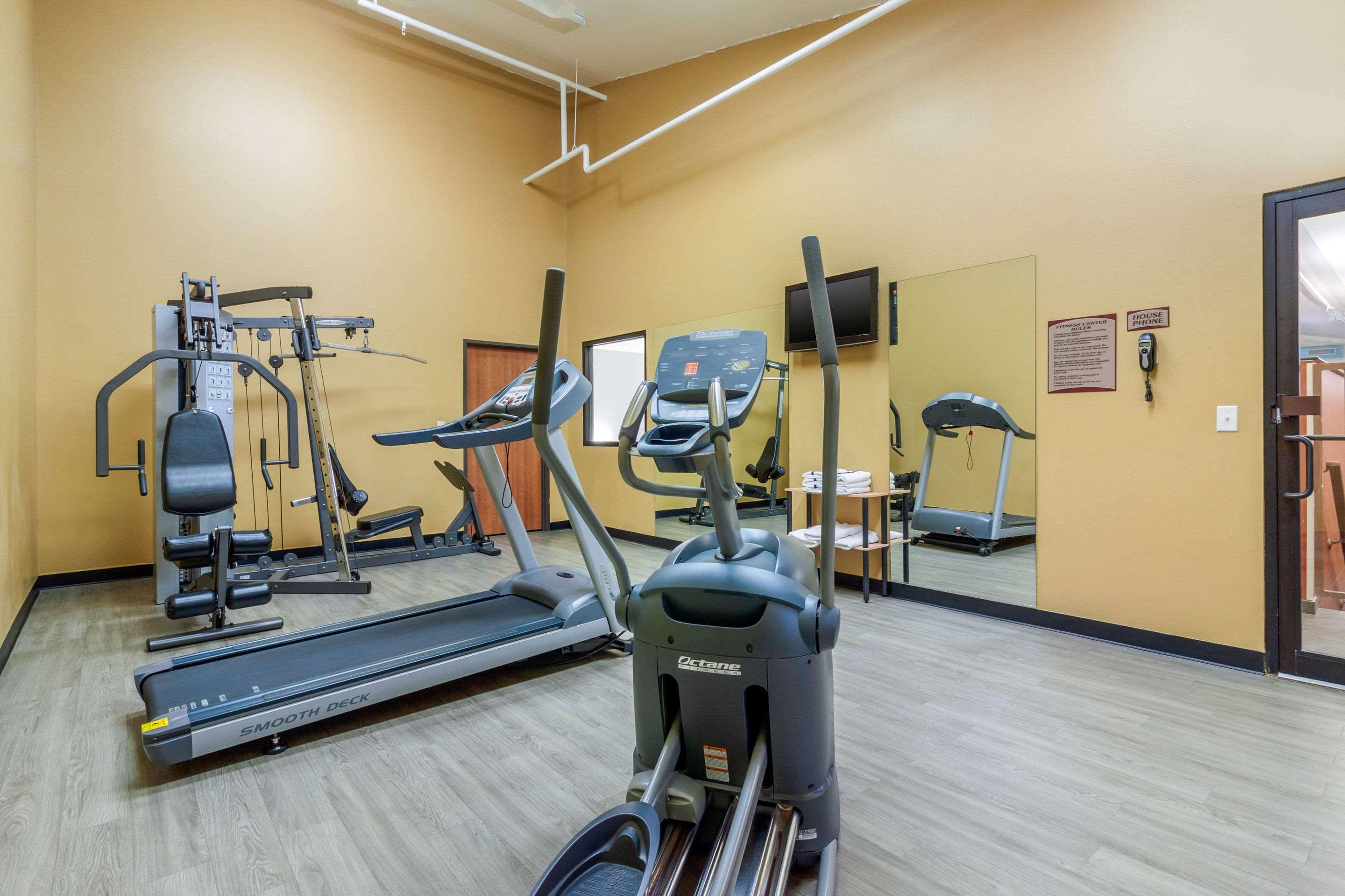Comfort Inn & Suites Mitchell I-90 Εξωτερικό φωτογραφία