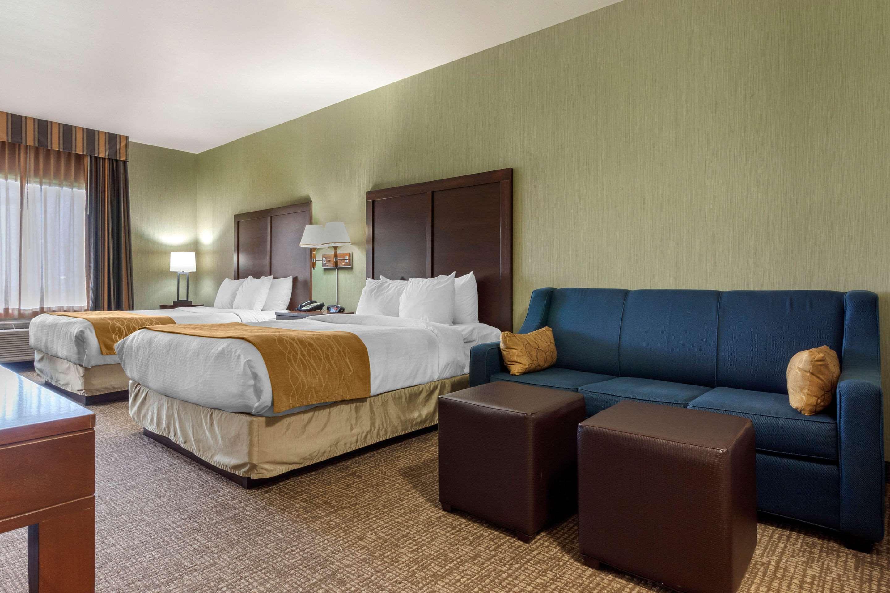 Comfort Inn & Suites Mitchell I-90 Εξωτερικό φωτογραφία