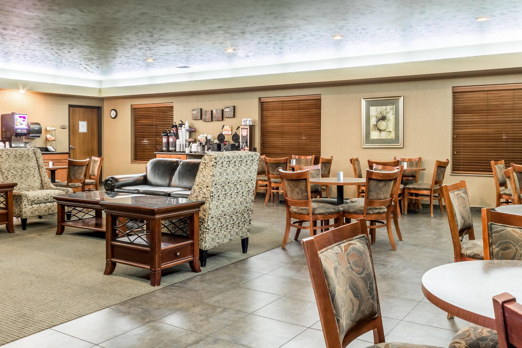 Comfort Inn & Suites Mitchell I-90 Εξωτερικό φωτογραφία