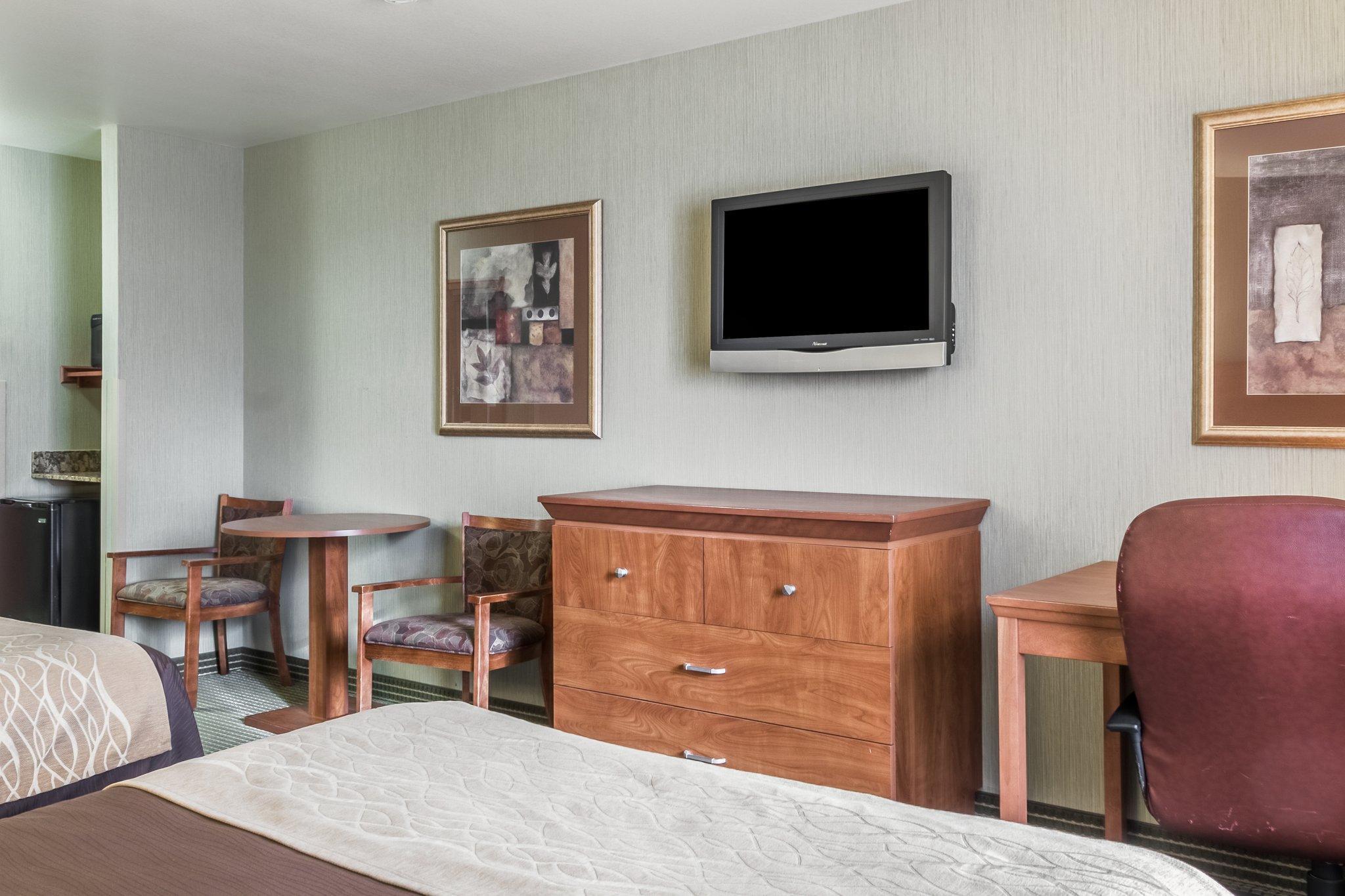 Comfort Inn & Suites Mitchell I-90 Εξωτερικό φωτογραφία
