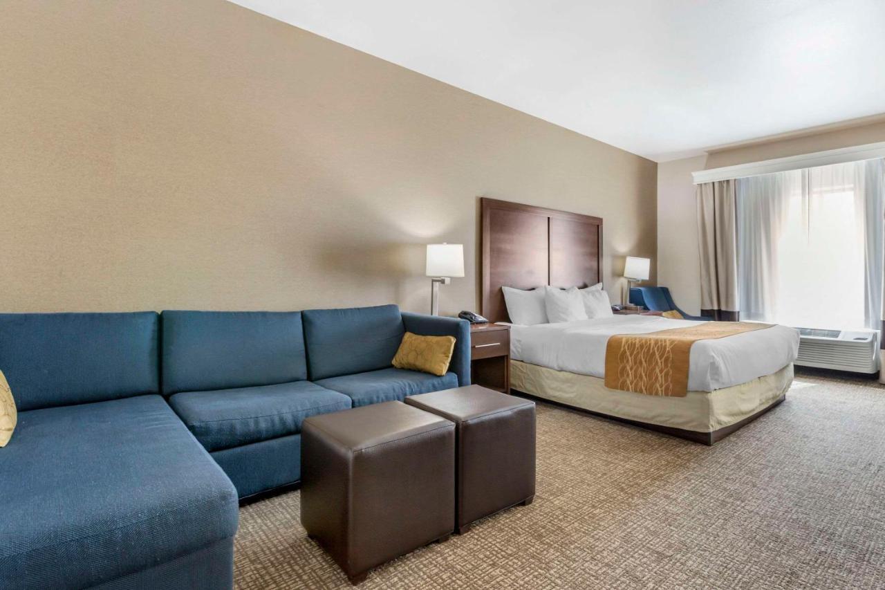 Comfort Inn & Suites Mitchell I-90 Εξωτερικό φωτογραφία