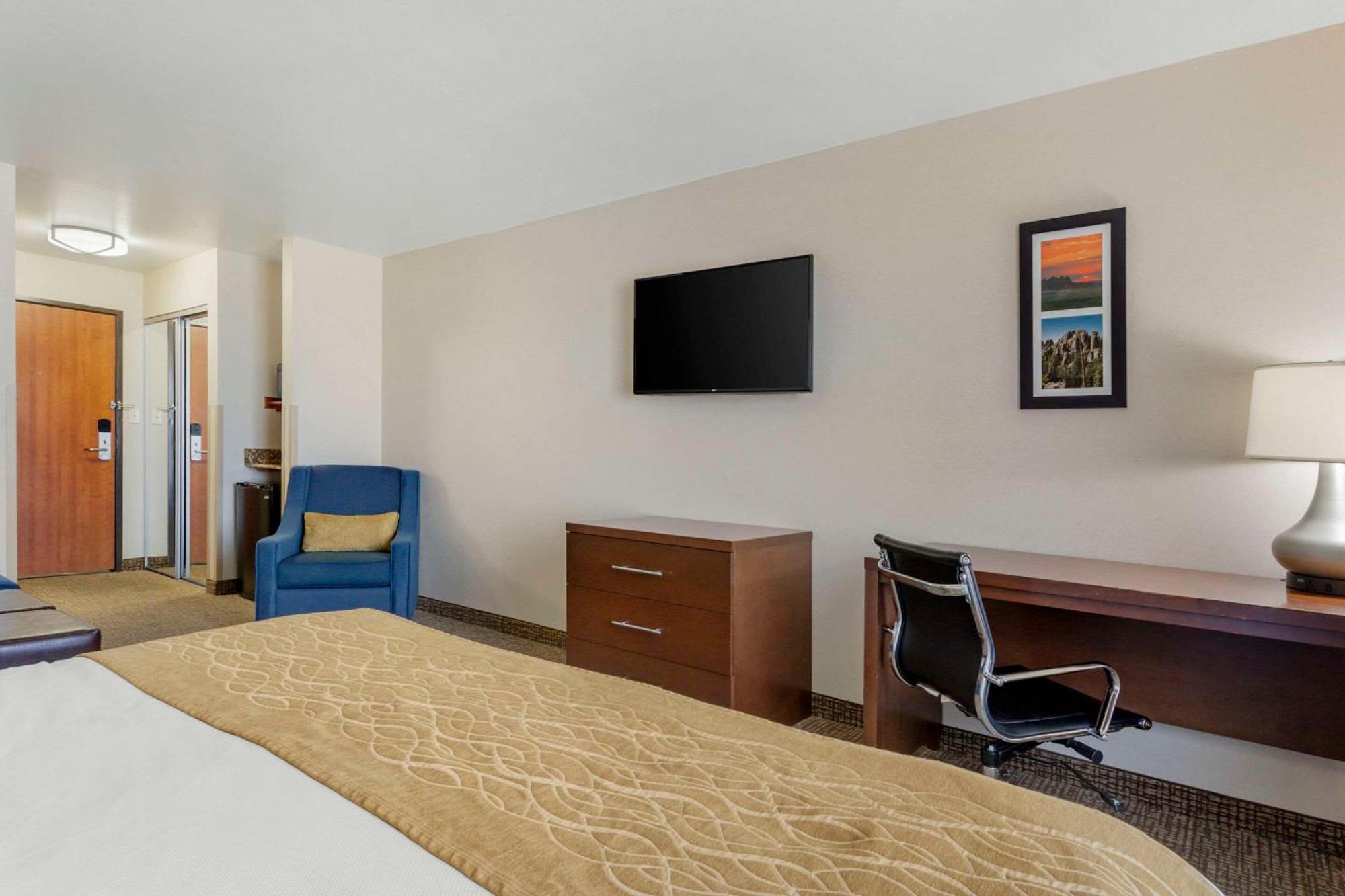 Comfort Inn & Suites Mitchell I-90 Εξωτερικό φωτογραφία
